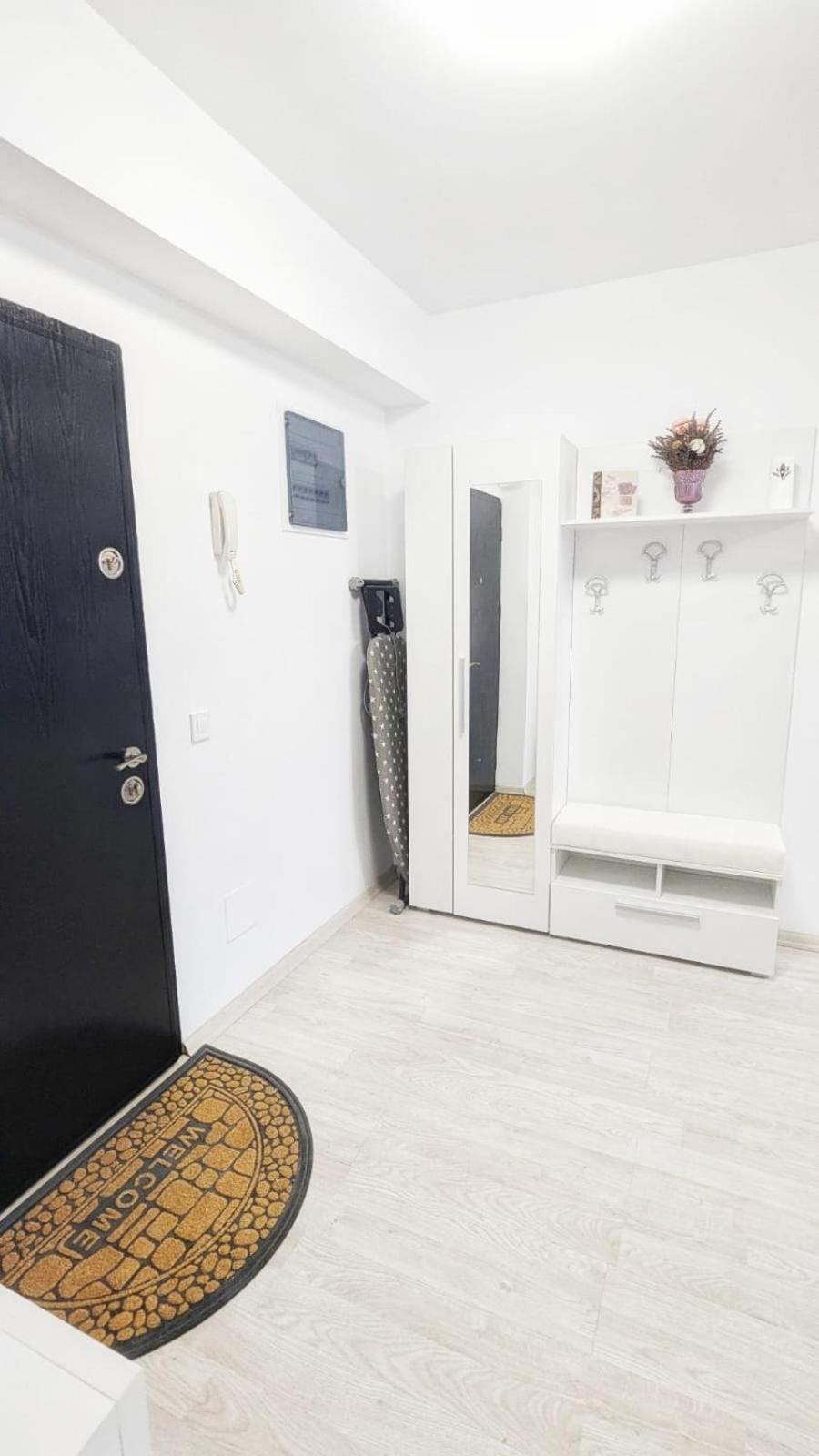 Airport Apartment 70 Squared Meters Otopeni Dış mekan fotoğraf